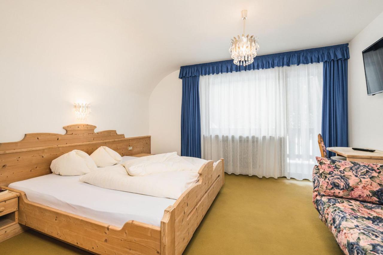 Hotel Wolf Selva di Val Gardena Bagian luar foto